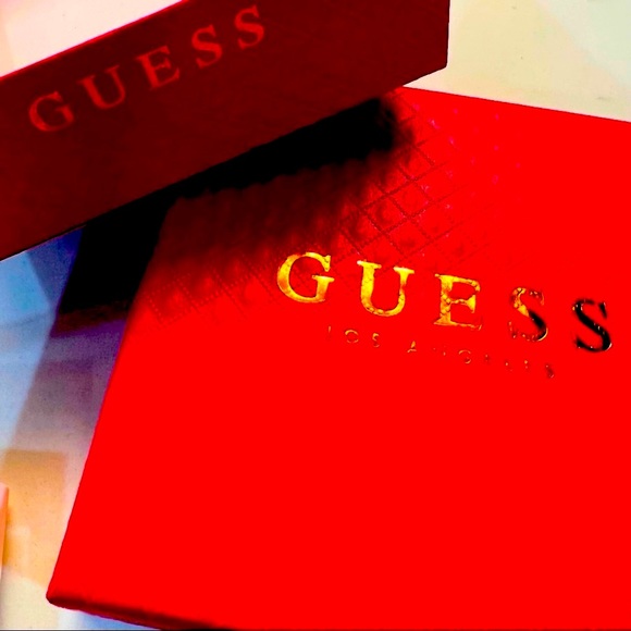 New Set of 3 Guess Gold Bracelets - Picture 3 of 13